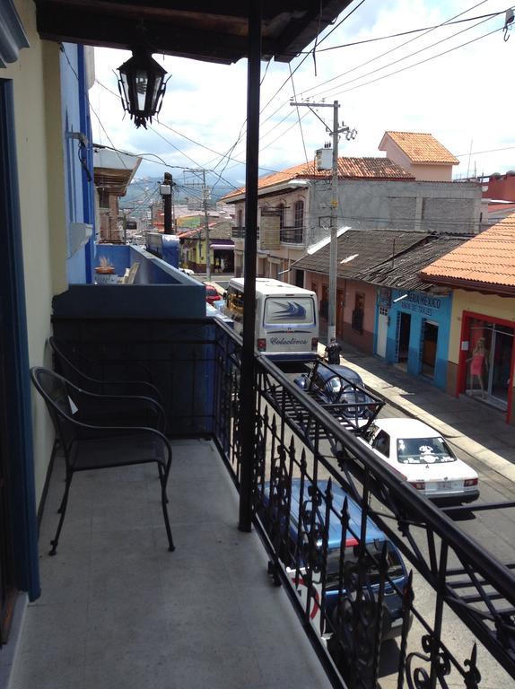 Los Faroles Hotel Uruapan (Michoacan) Quarto foto