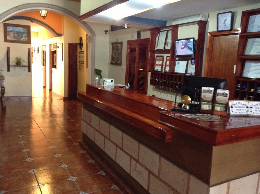 Los Faroles Hotel Uruapan (Michoacan) Exterior foto