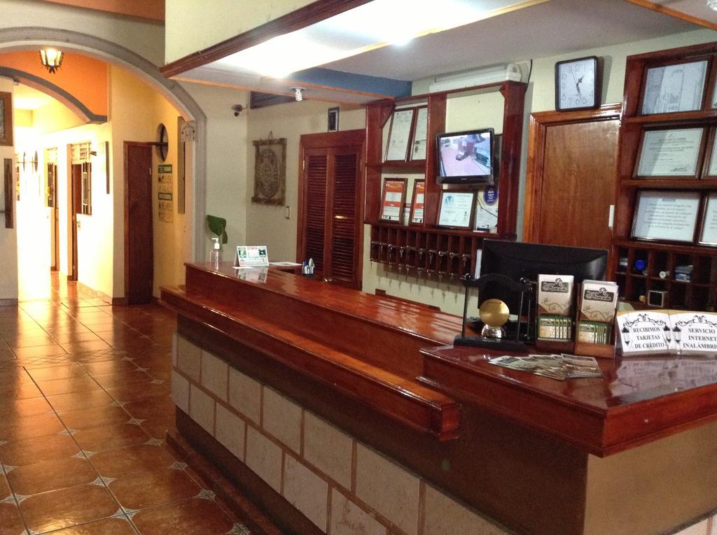 Los Faroles Hotel Uruapan (Michoacan) Exterior foto